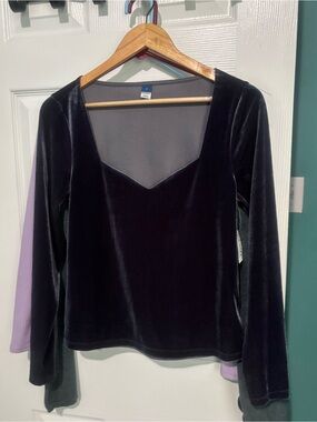 Velvet Long-Sleeve Top with Sweetheart Neckline - Blue